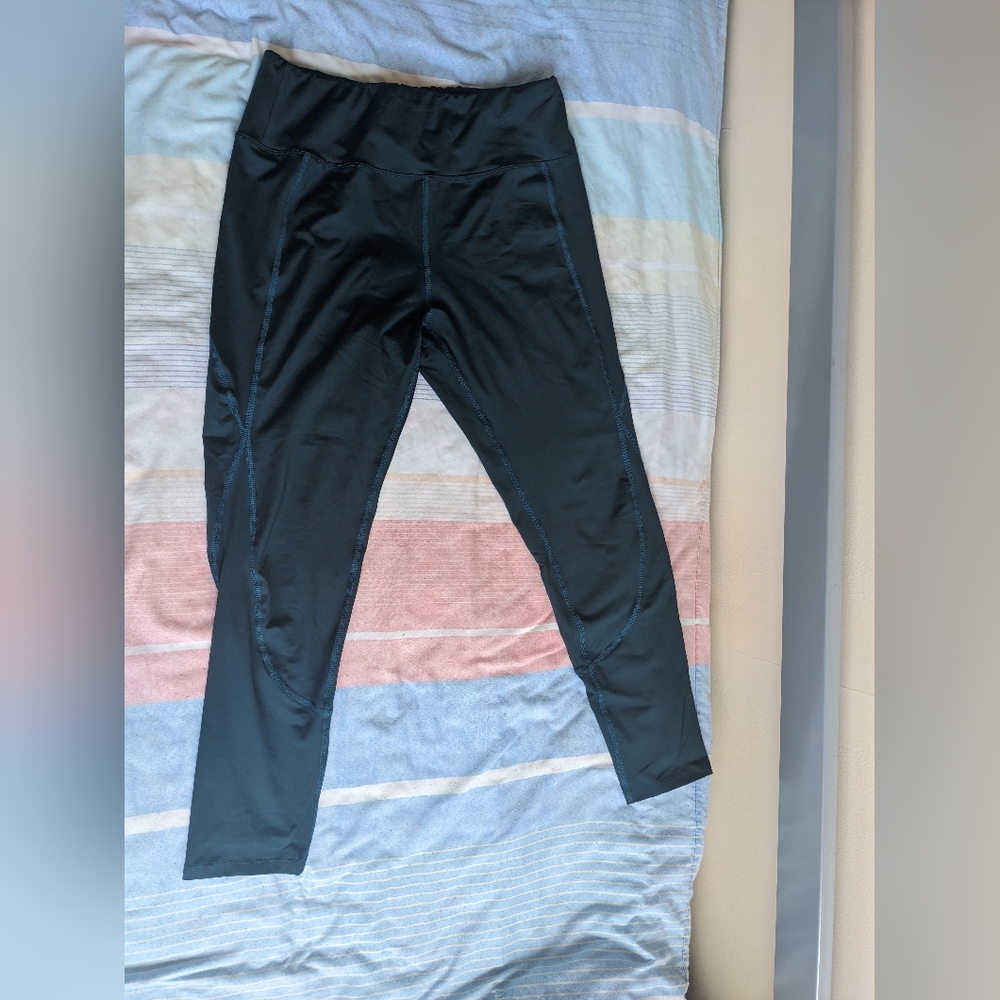 Forest Green Shein Workout Set - Picture 10 of 11